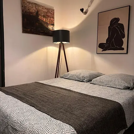 Apartment 3- Le Saule Mauve *